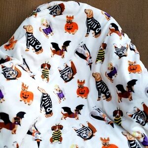 Halloween blanket with doggies